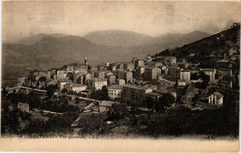 Carte postale ancienne Sartene- Vue générale Corse à Sartène