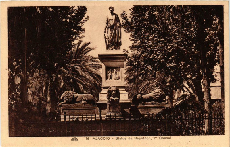 Carte postale ancienne Ajaccio - Statue de Napoléon Corse à Ajaccio