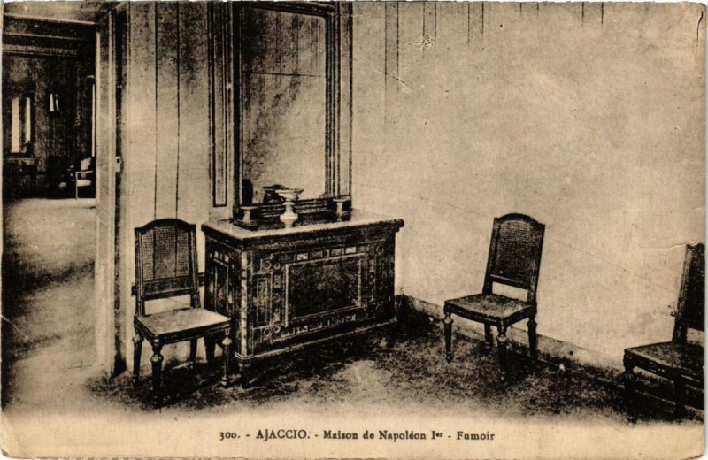 Carte postale ancienne Ajaccio - Maison de Napoléon. Fumoir Corse à Ajaccio