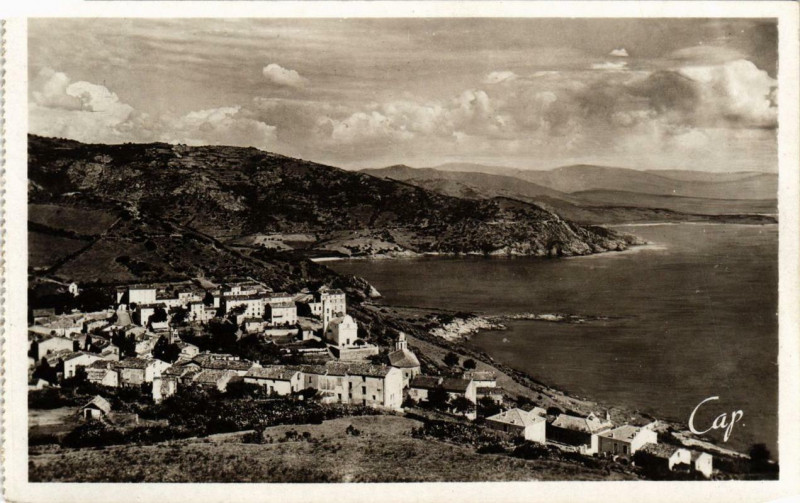 Carte postale ancienne Corse - Cargese - Circuit de Piana vue générale à Cargèse