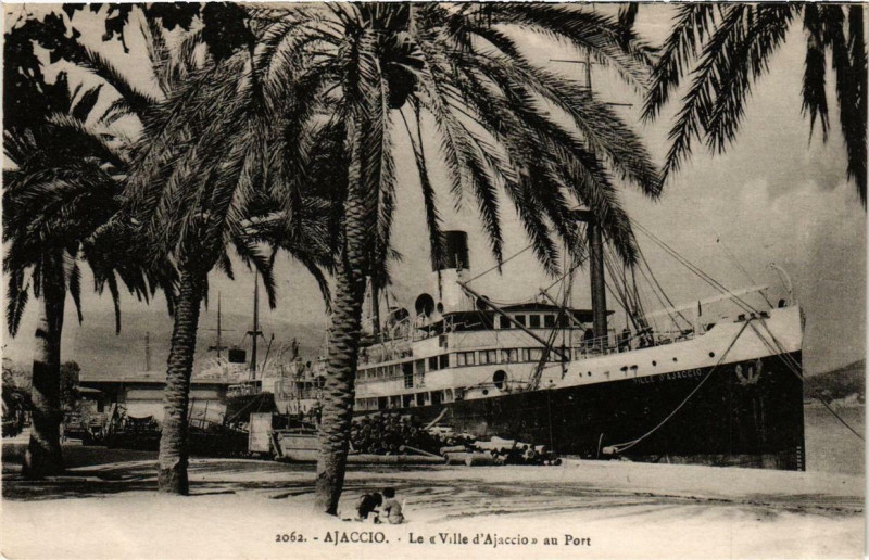 Carte postale ancienne Corse - Ajaccio - Le Ville d'Ajaccio au Port à Ajaccio
