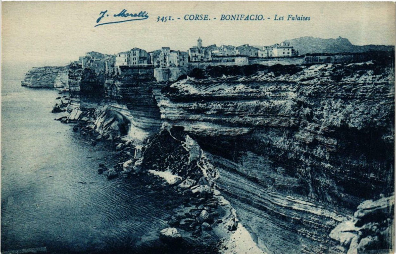 Carte postale ancienne Corse - Bonifacio - Les Falaises à Bonifacio