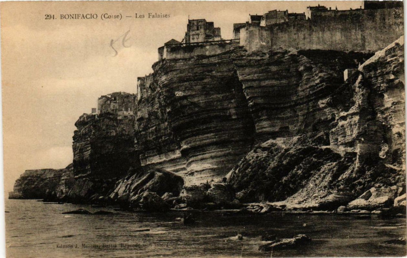 Carte postale ancienne Corse - Bonifacio - Les Falaises à Bonifacio