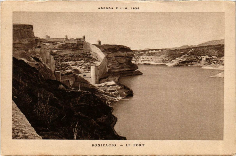 Carte postale ancienne Corse - Bonifacio - Le Port à Bonifacio