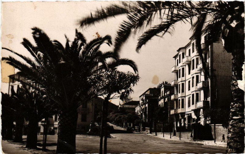 Carte postale ancienne Corse - Ajaccio - Le Boulevard Marcaggi à Ajaccio
