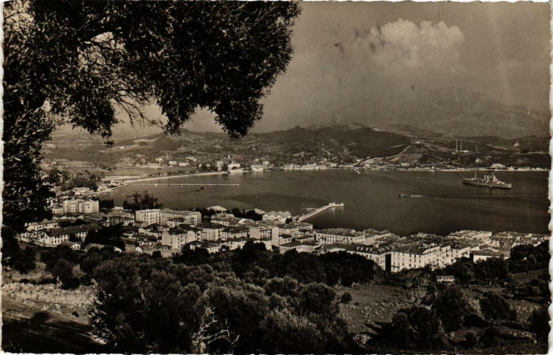 Carte postale ancienne Corse - Ajaccio - La Baie d'Ajaccio et vue générale à Ajaccio