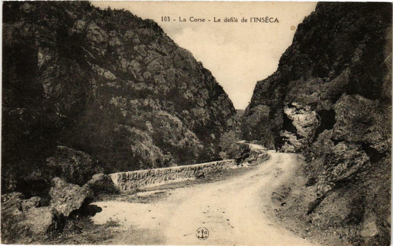 Carte postale ancienne Corse Le défilé de l'inséca