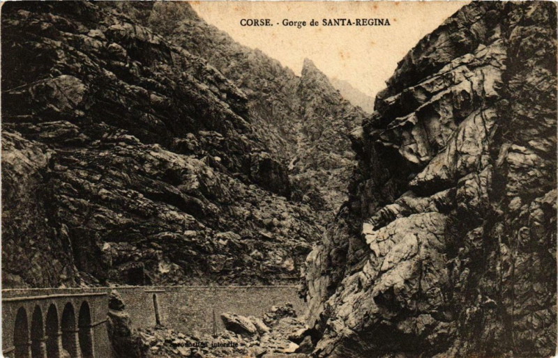 Carte postale ancienne Corse Gorge de Santa Regina