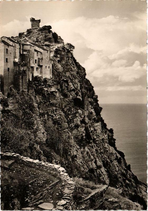 Carte postale ancienne Corse Le remarquable rocher de Nonza à Nonza
