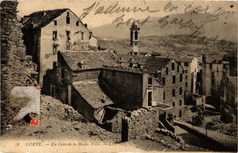 Carte postale ancienne Corse Corte - Un coin de la Haute Ville à Corte
