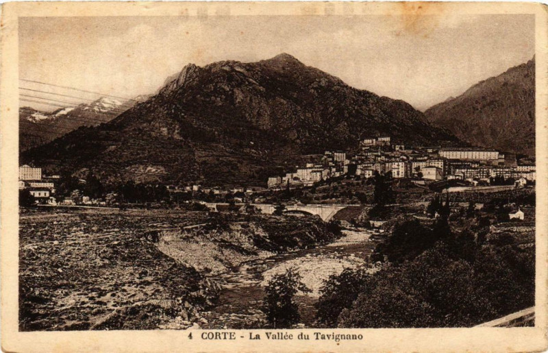 Carte postale ancienne Corse Corte - La Vallée du Tavignano à Corte