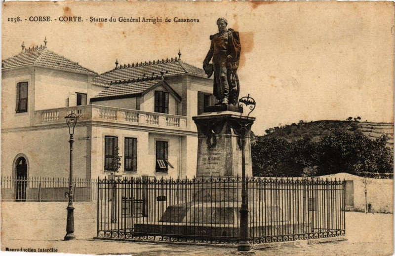 Carte postale ancienne Corse Corte - Statue du Général Arrighi de Casanova à Corte