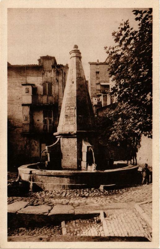 Carte postale ancienne Corse Corte - La vieille fontaine à Corte