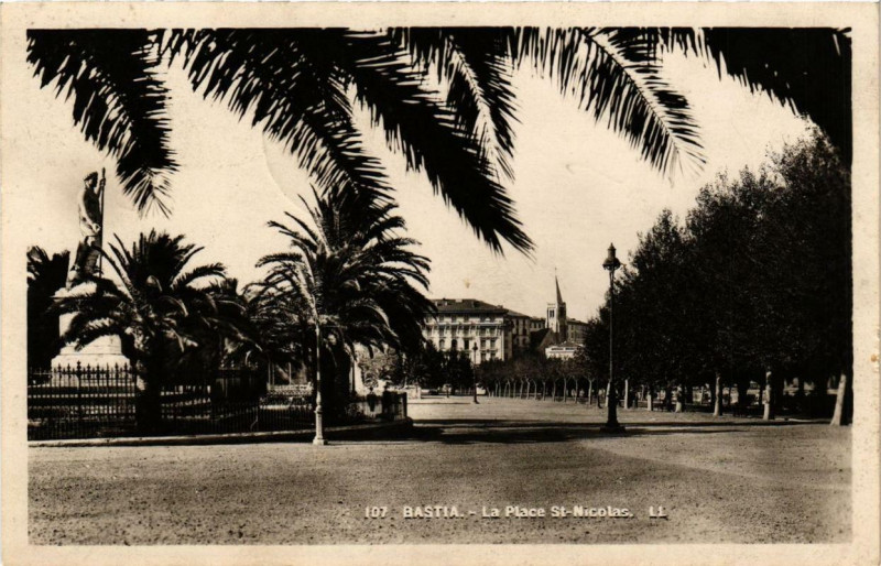 Carte postale ancienne Corse Bastia - La Place Saint-Nicolas à Bastia
