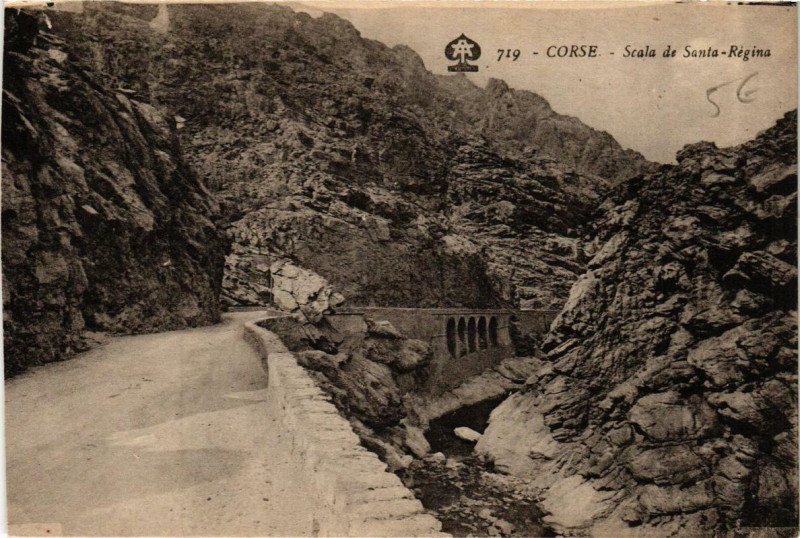 Carte postale ancienne Corse - Corte - Scala de Santa Regina à Corte