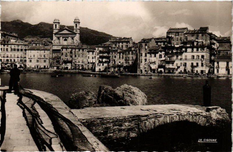 Carte postale ancienne Corse - Bastia - Le Vieux Port à Bastia