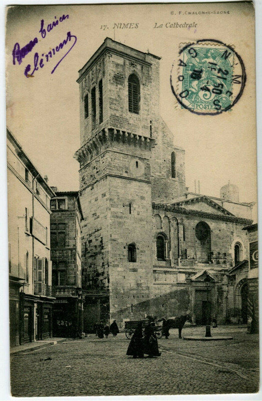 Carte postale ancienne Gard Nîmes La Cathédrale animé à Nîmes