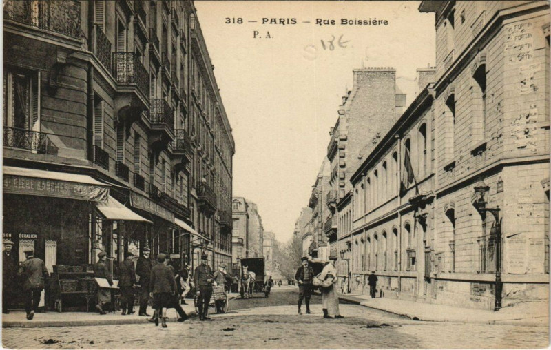 Carte postale ancienne Rue Boissière à Paris 16e