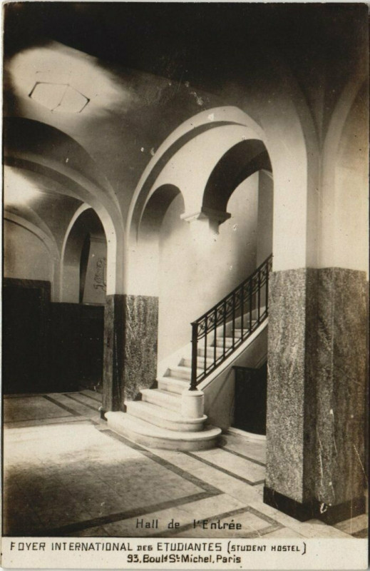 Carte postale ancienne Paris (5e) 93 Bd Saint-Michel. Foyer International des Etudiants à Paris 5e