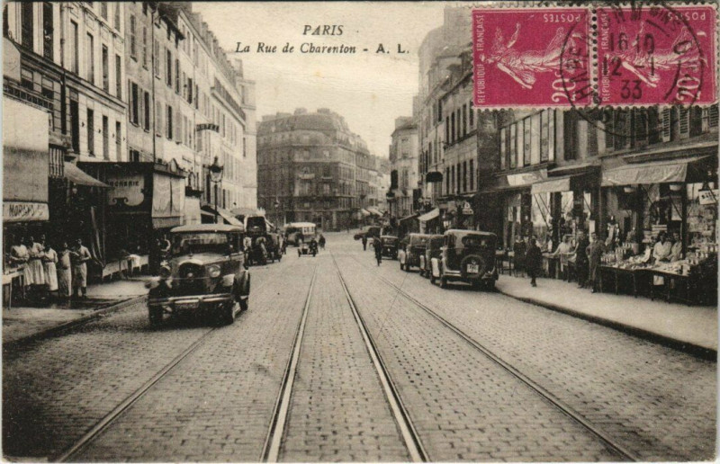 Carte postale ancienne Paris 12e Rue de Charenton à Paris 12e
