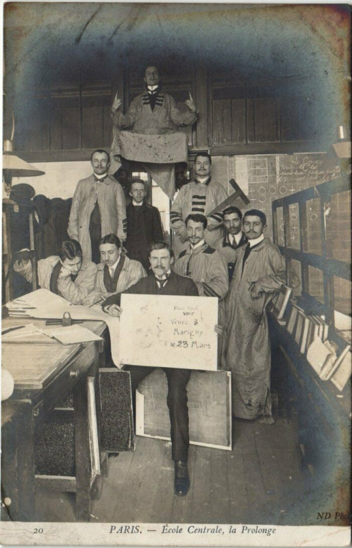 Carte postale ancienne Paris Ecole Centrale. la Prolonge à Paris