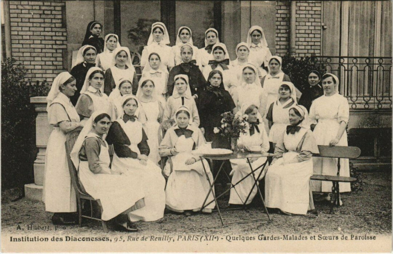 Carte postale ancienne Paris 12e 95 rue Reuilly Maison des Diaconesses Gardes-Malades à Paris 12e