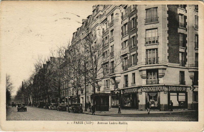 Carte postale ancienne Avenue Ledru-Rollin à Paris 12e
