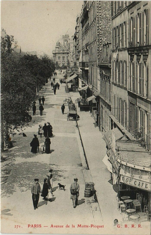 Carte postale ancienne Avenue de La Motte-Picquet à Paris 15e