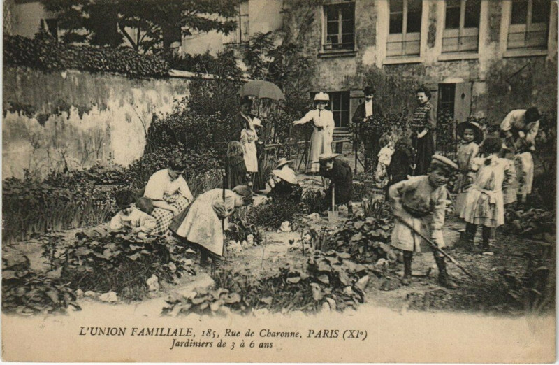Carte postale ancienne Paris 11e 185 rue de Charonne L'Union Familiale à Paris 11e