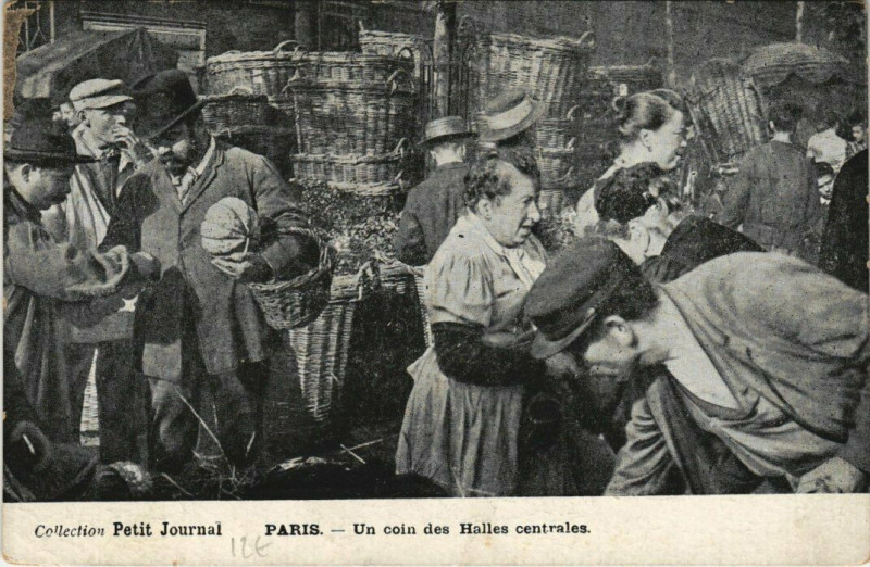 Carte postale ancienne Paris (1e) Un coin des Halles centrales
