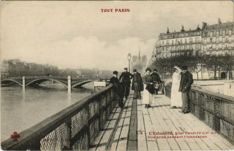 Carte postale ancienne Tout Paris (4e) 815 L'Estacade. Quai Henri Iv à Paris 4e