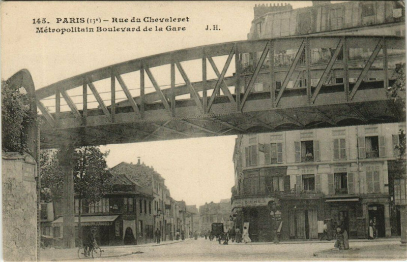 Carte postale ancienne Rue du Chevaleret - Métropolitain Boulevard de la Gare à Paris 13e