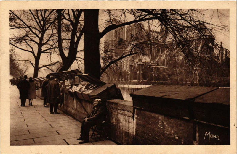 Carte postale ancienne Paris métiers. Bouquiniste Quai Montebello à Paris 4e
