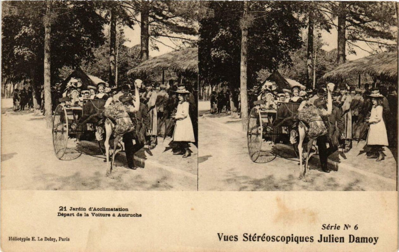 Carte postale ancienne Jardin d'Acclimatation - Départ de la Voiture à Autruche à Neuilly-sur-Seine