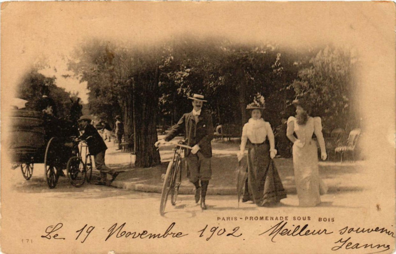 Carte postale ancienne Promenade sous Bois à Paris 16e