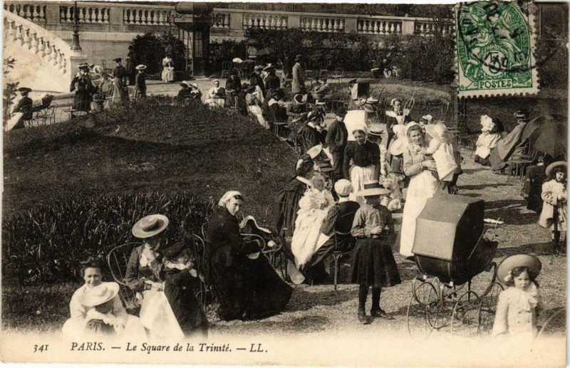 Carte postale ancienne Paris 9e Le Square de la Trinité Nd Phot à Paris 9e