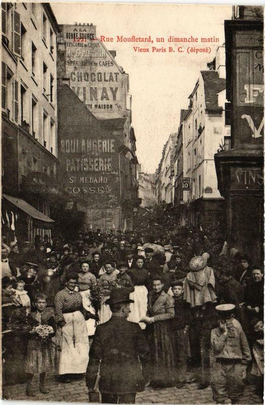 Carte postale ancienne Paris 5e Rue Mouffetard un dimanche matin à Paris 5e
