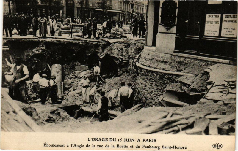 Carte postale ancienne Paris Orage du 15 juin. Eboulement
