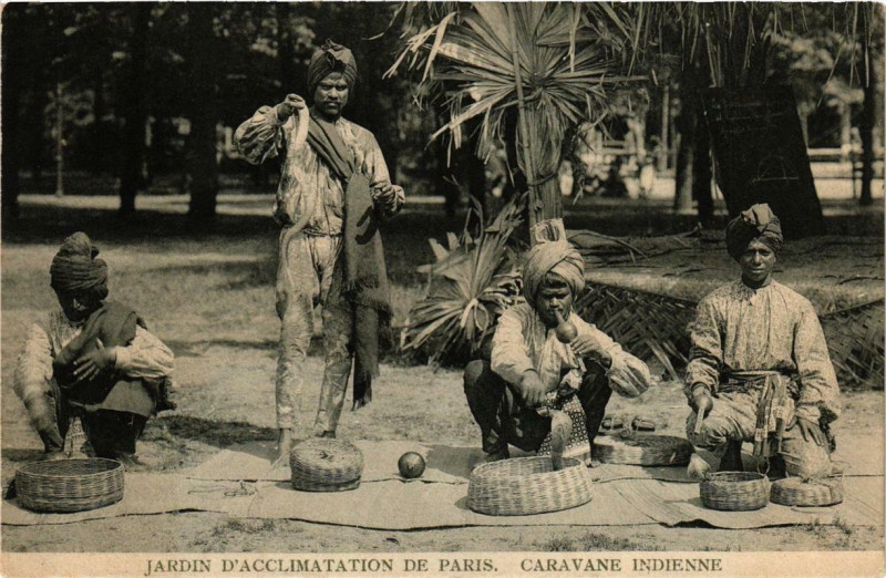 Carte postale ancienne Jardin d'Acclimatation de Paris - Caravane Indienne à Paris 16e