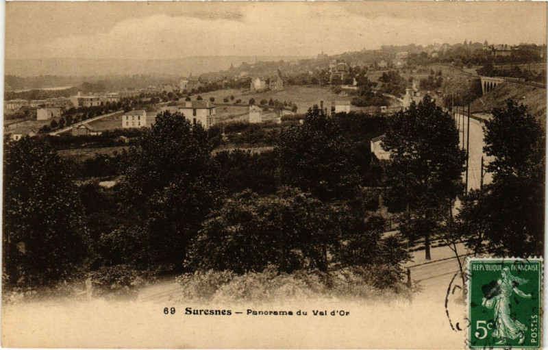 Carte postale ancienne Suresnes - Panorama du Val d'Or à Suresnes