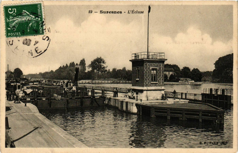 Carte postale ancienne Suresnes - L'Ecluse à Suresnes