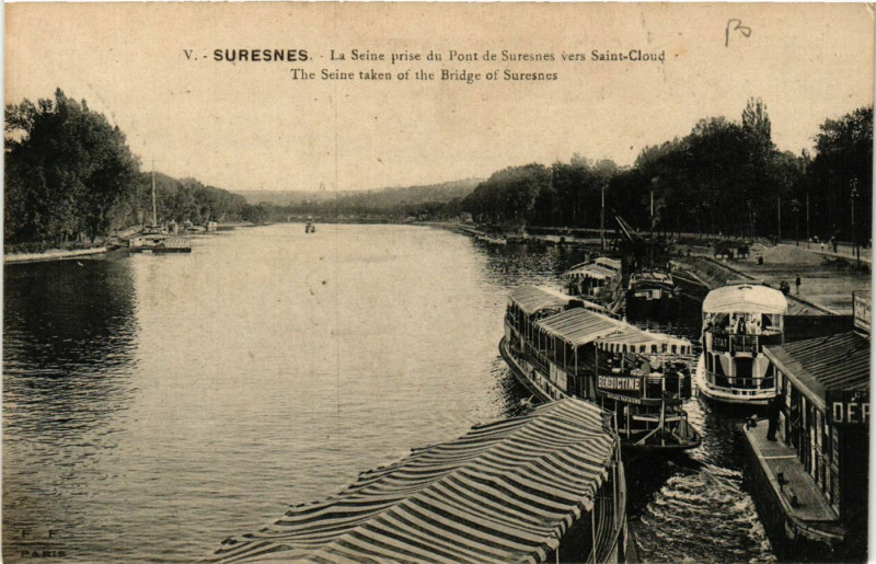 Carte postale ancienne Suresnes - La Seine prise du Pont-de-Suresnes vers Saint-Cloud à Suresnes