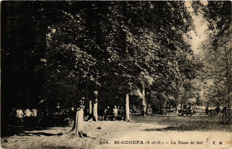 Carte postale ancienne Saint-Cucufa - La Tasse de lait