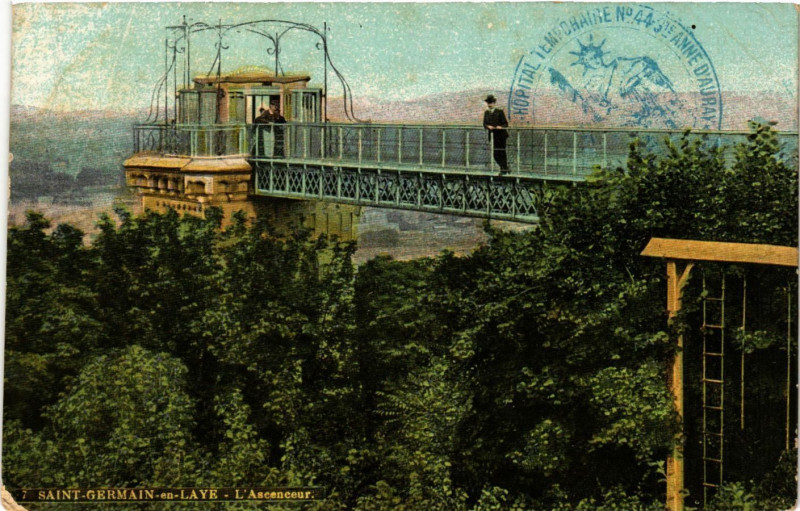 Carte postale ancienne Saint-Germain-en-Laye - L'Ascenceur