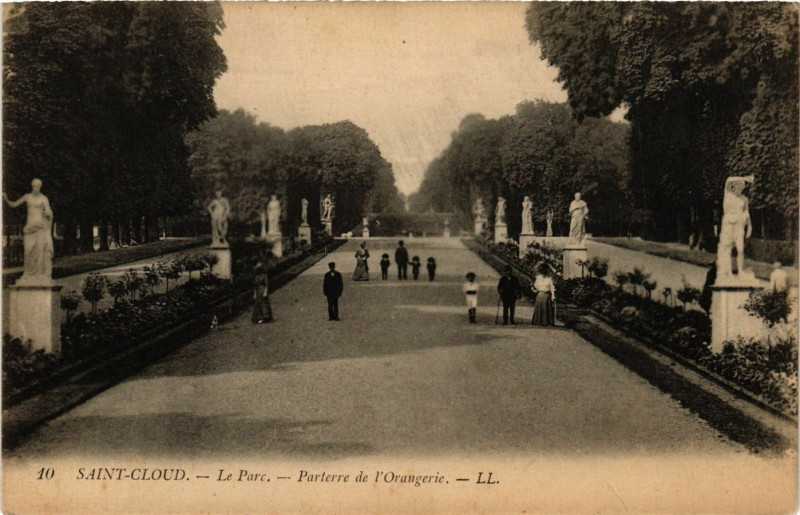 Carte postale ancienne Saint-Cloud - Le Parc - Parterre de l'Orangerie à Saint-Cloud