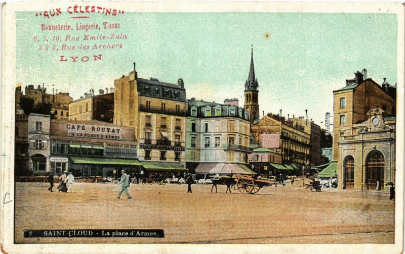 Carte postale ancienne Saint-Cloud La place d'Armes à Saint-Cloud