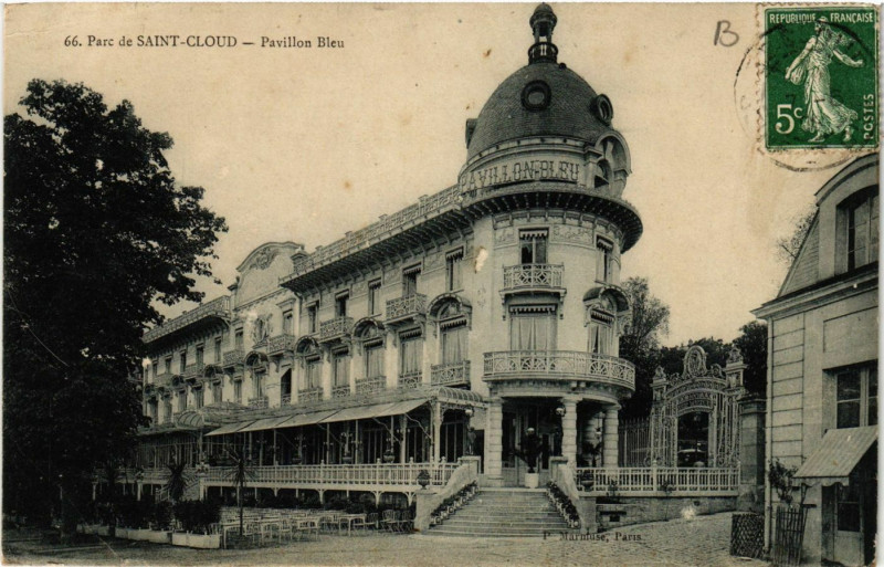 Carte postale ancienne Parc de Saint-Cloud - Pavillon Bleu à Saint-Cloud