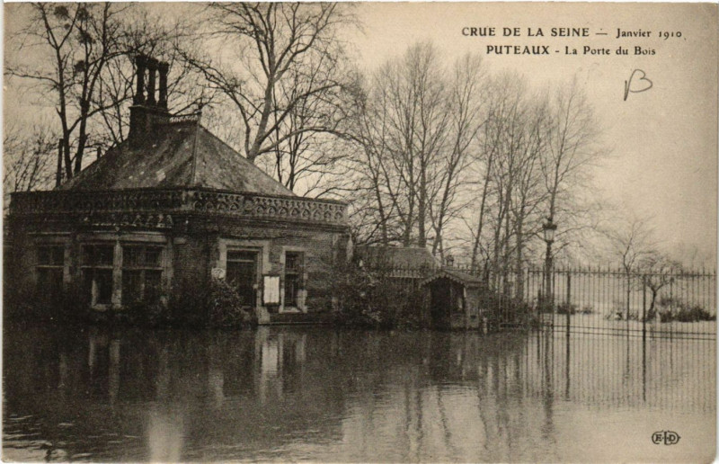Carte postale ancienne Crue de la Seine - Janvier 1910 - Puteaux - Le Porte du Bois à Puteaux