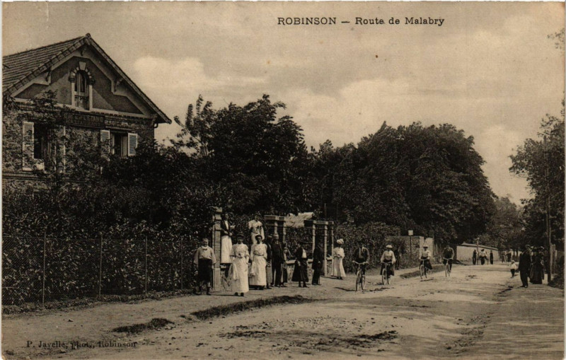 Carte postale ancienne Robinson - Route de Malabry