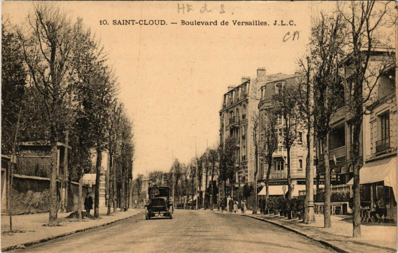 Carte postale ancienne Saint-Cloud - Boulevard de Versailles à Saint-Cloud
